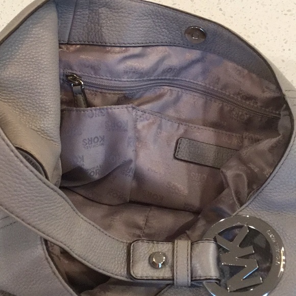 Michael Kors Leather Shoulder Hobo Bag in Grey - Picture 4 of 5